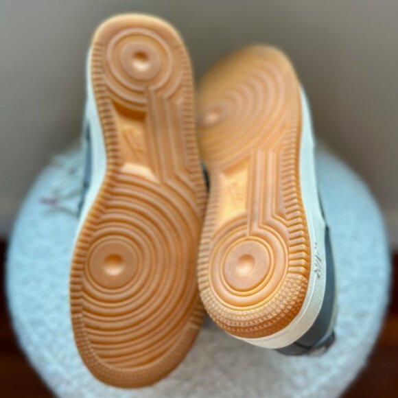 Nike Air Force One 1 LV8 Men's 7 Women's 8.5  Shoe Light Taupe Plaid - Picture 10 of 11